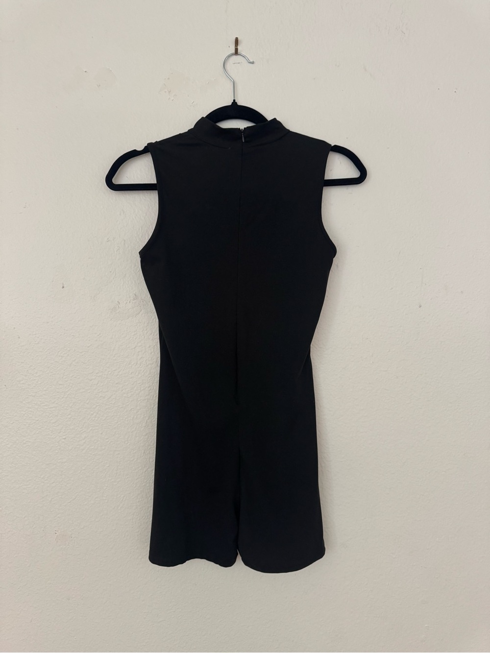 Sleeveless Black Mock Neck Romper - Picture 2 of 7